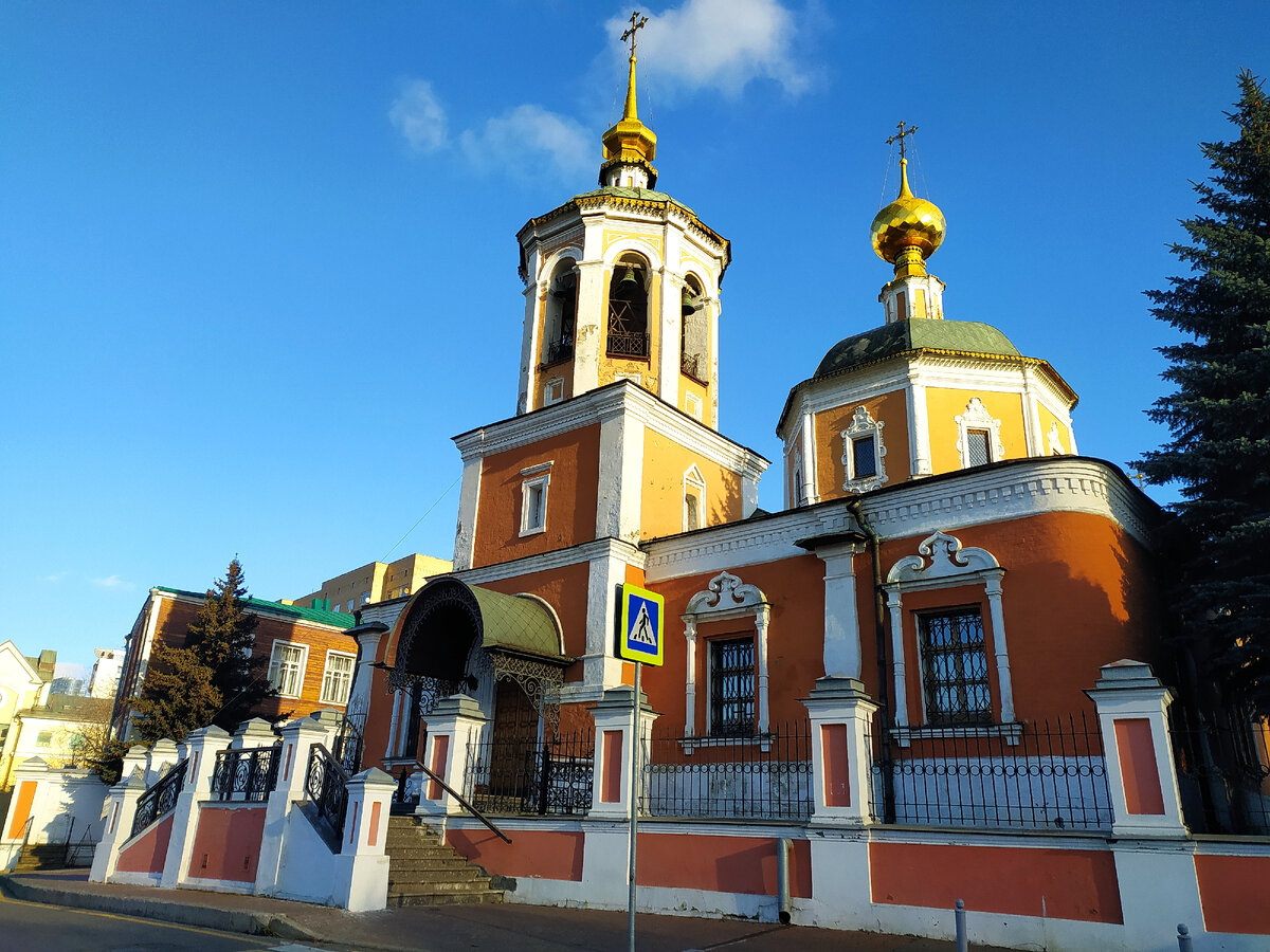 Храм Троицы Живоначальной в Москве /фото автора