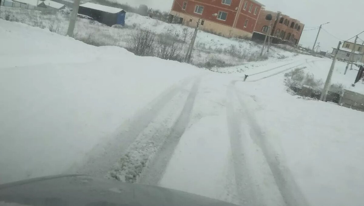 Ледяная дорога и буксующие фуры. На что жалуются белгородцы в заснеженный  день? | Бел.Ру | Дзен