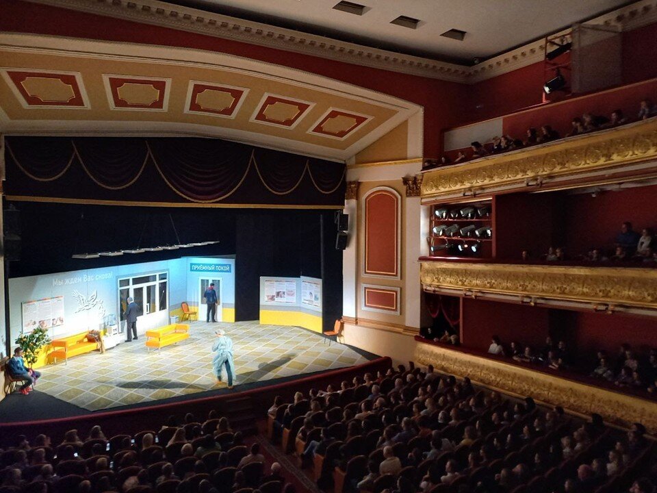    Международный фестиваль спектаклей о любви «Свидания на Театральной»