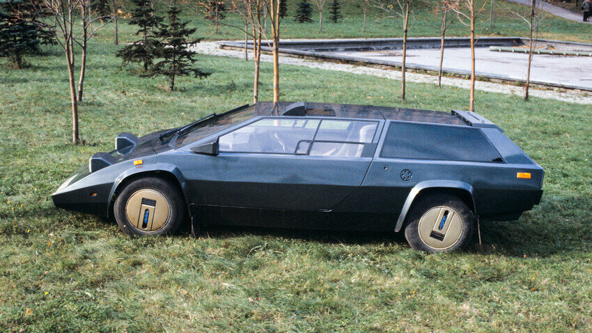 Легковой автомобиль «Панголина», созданный конструктором Александром Кулыгиным / Кулешов / Sputnik