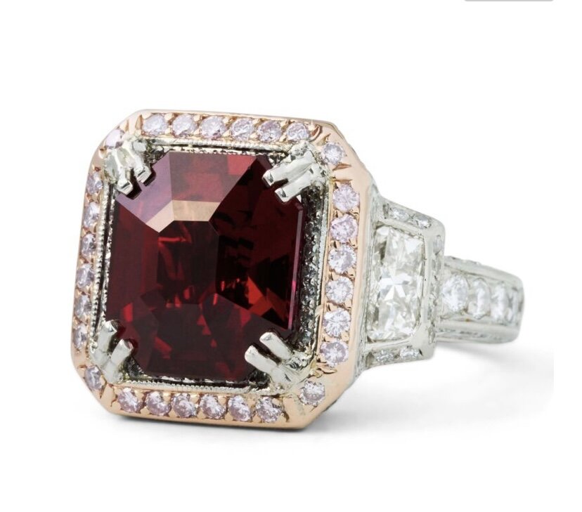 Шпинель, 5.35 карат, Бирма. Sotheby’s 