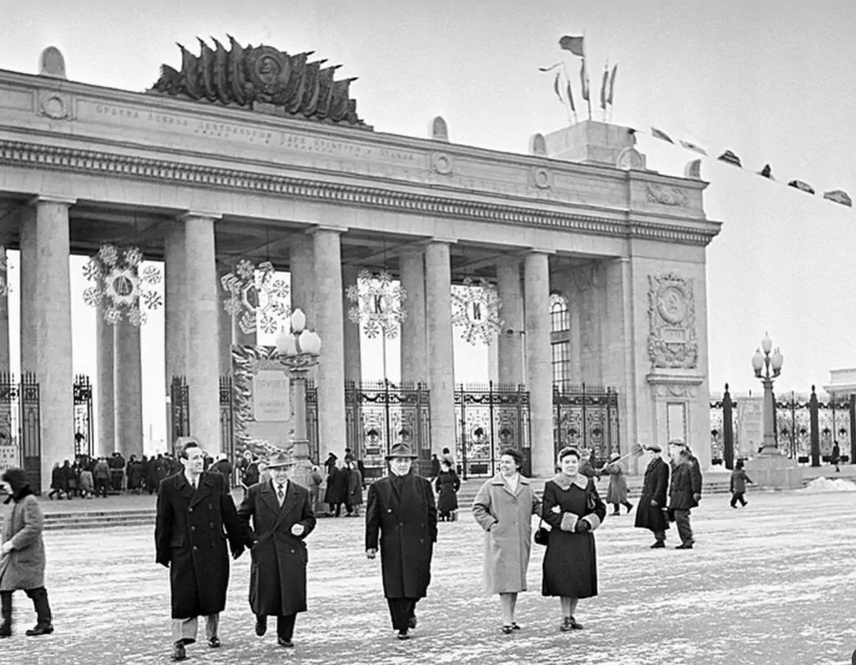 Москвичи раздают стиль (1950-1955)
