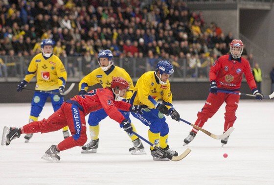    Сборная России по хоккею с мячом выиграла чемпионат мира в Швеции