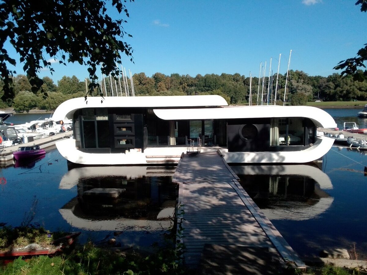 House Boat, Санкт-Петербург