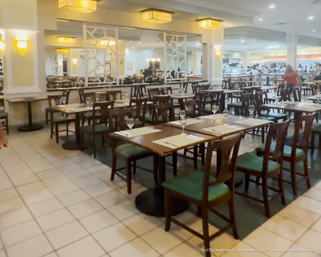 Протупила и не сделала фотографию интерьера. Пришлось взять стоп-кадр из своего же видео. 