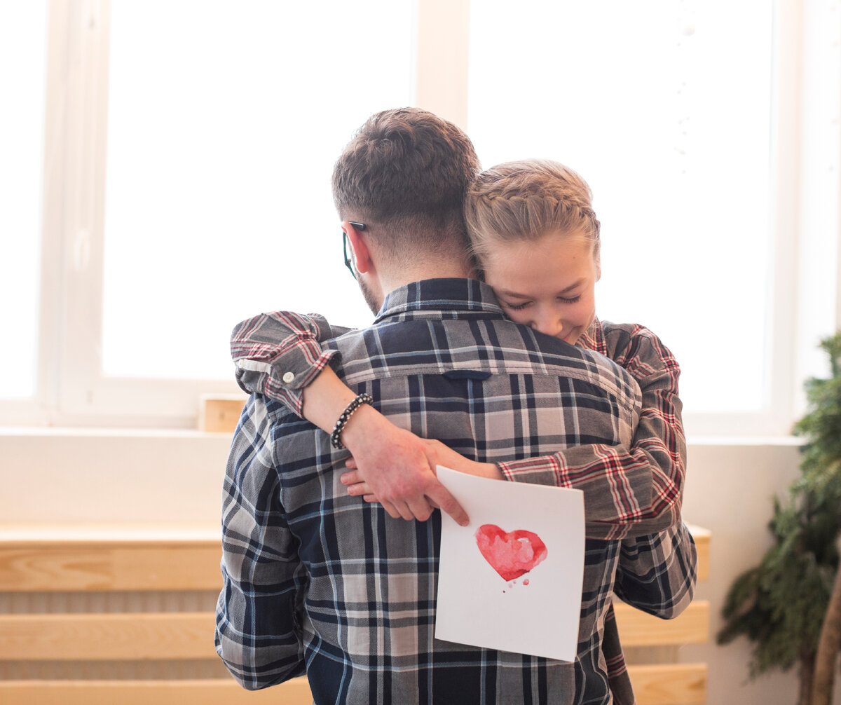 Изображение от <a href="https://ru.freepik.com/free-photo/father-and-daughter-together-on-fathers-day_4121278.htm#page=5&query=%D0%BE%D1%82%D0%B5%D1%86%20%D0%B8%20%D0%B4%D0%BE%D1%87%D1%8C%20%D0%BF%D0%BE%D0%B4%D1%80%D0%BE%D1%81%D1%82%D0%BE%D0%BA&position=26&from_view=search&track=ais&uuid=92f09d30-121a-4639-aabc-79cec16406eb">Freepik</a>