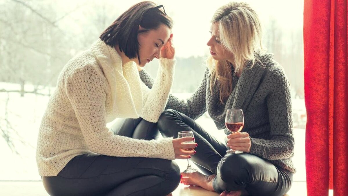 Грустные девушки