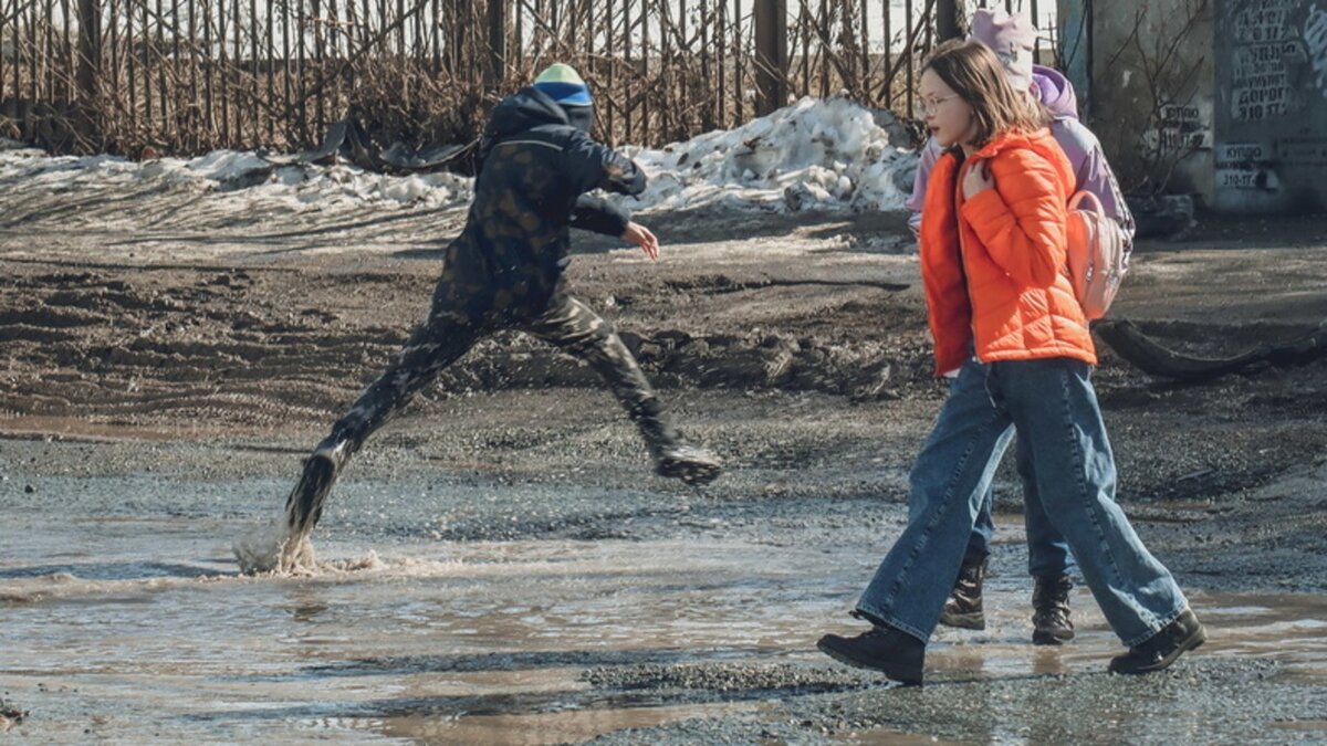     Потепление во Владивостоке сменится снегом и дождем. Такой прогноз дал глава Примгидромета Борис Кубай.