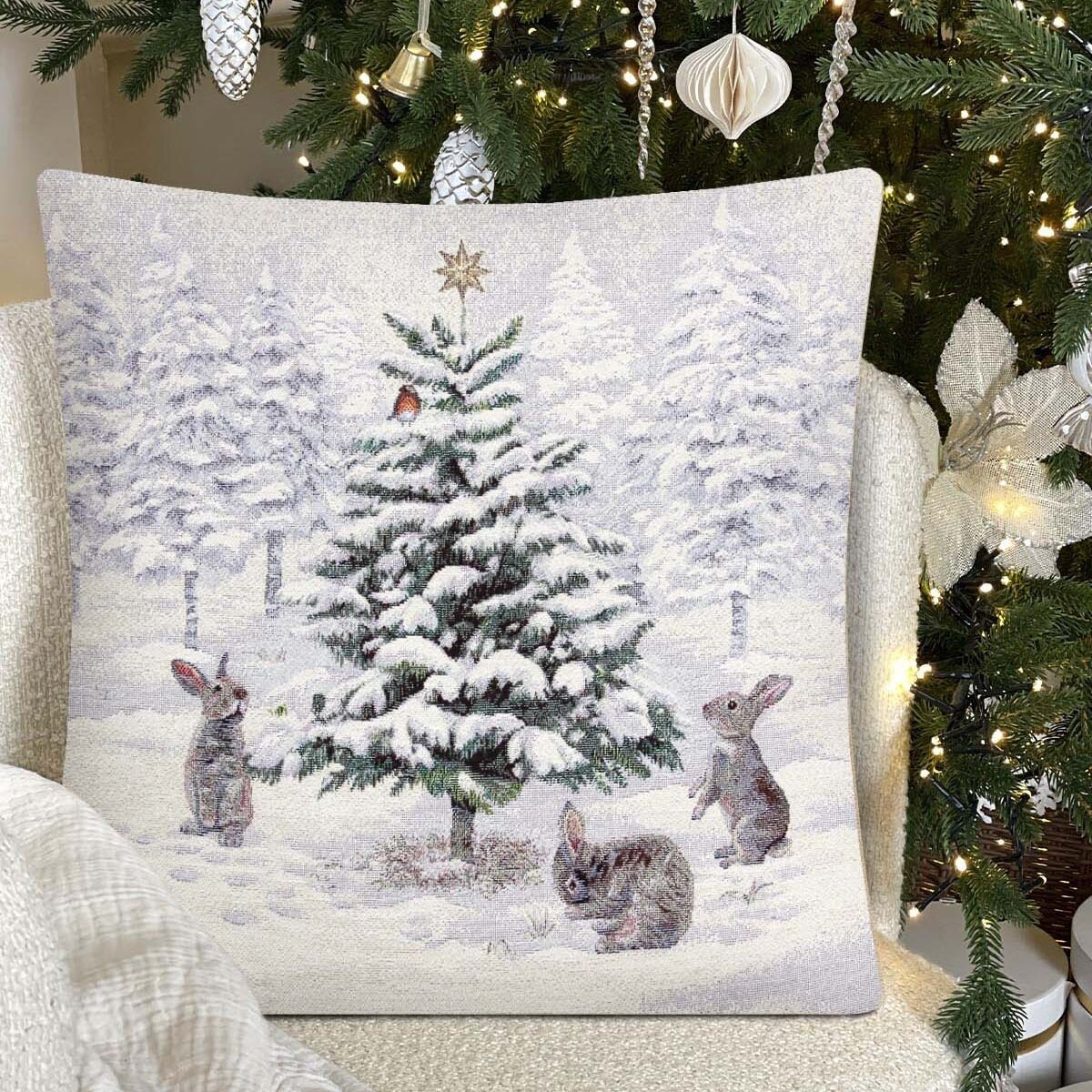 Декоративная наволочка "Гобелен" Пушистые проказники. У елки