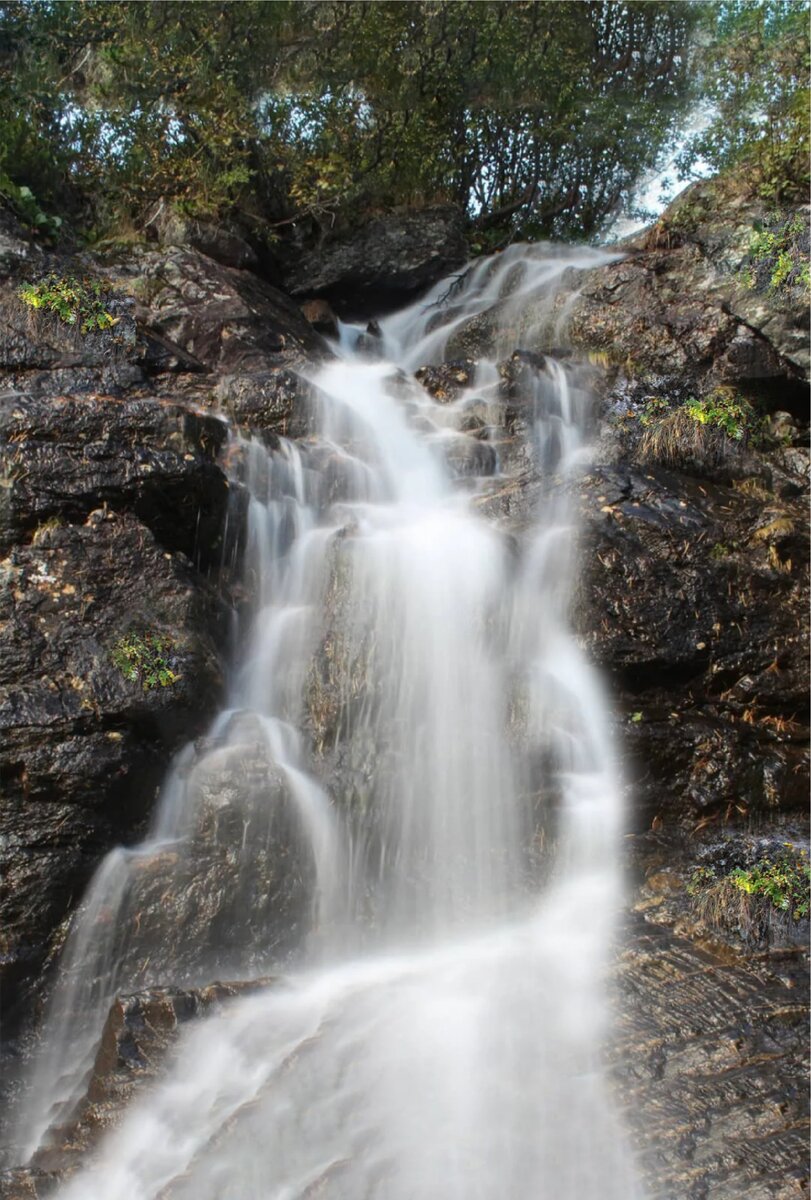 Водопад Гадельша. Река Худолаз Баймакский район 52°45'27'' с.ш. 58°22'20''
