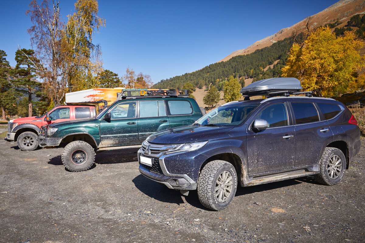 В одном ряду с монстрами внедорожья :)