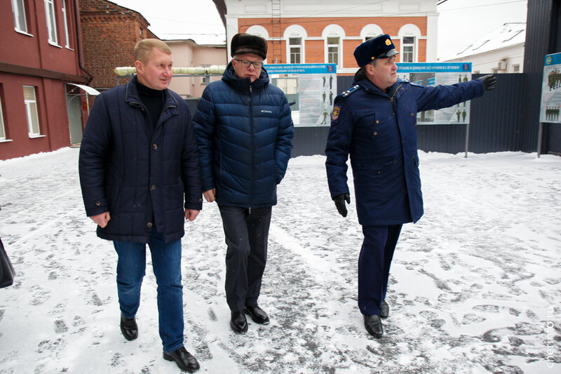    Об этом сегодня депутату Госдумы Алексею Канаеву рассказал начальник военного учебного центра ЧГУ Юрий Косарев.