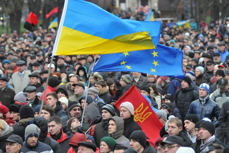 10 лет назад начались беспорядки на киевской площади Независимости