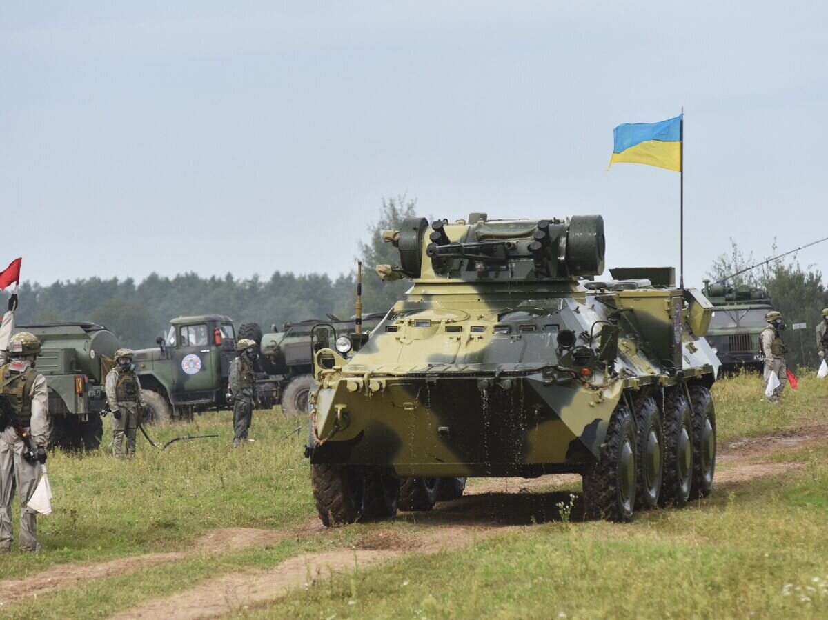    Украинский бронетранспортёр 8х8 БТР-3E1 во время активной фазы военных учений "Репид Трайдент - 2018"© РИА Новости / Стрингер