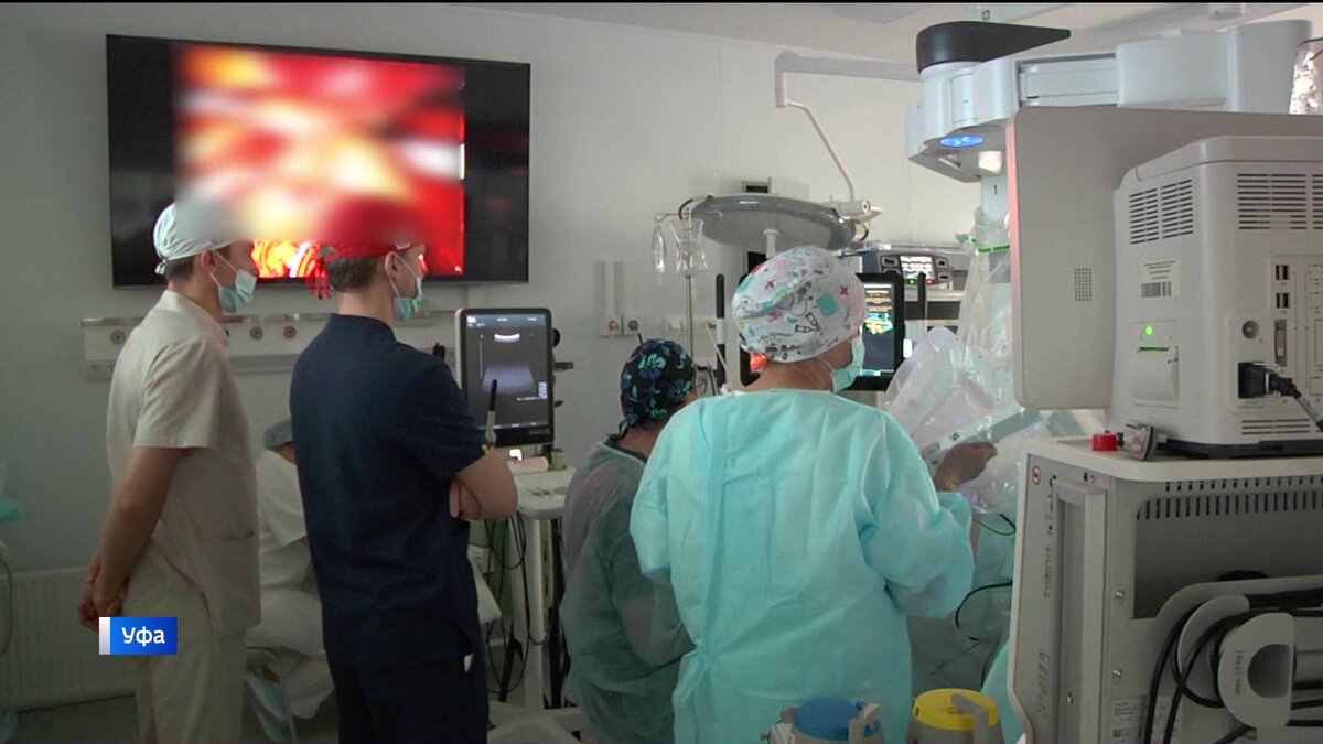    В Уфе совместно с коллегами из Санкт-Петербурга провели мастер-класс для иностранных хирургов