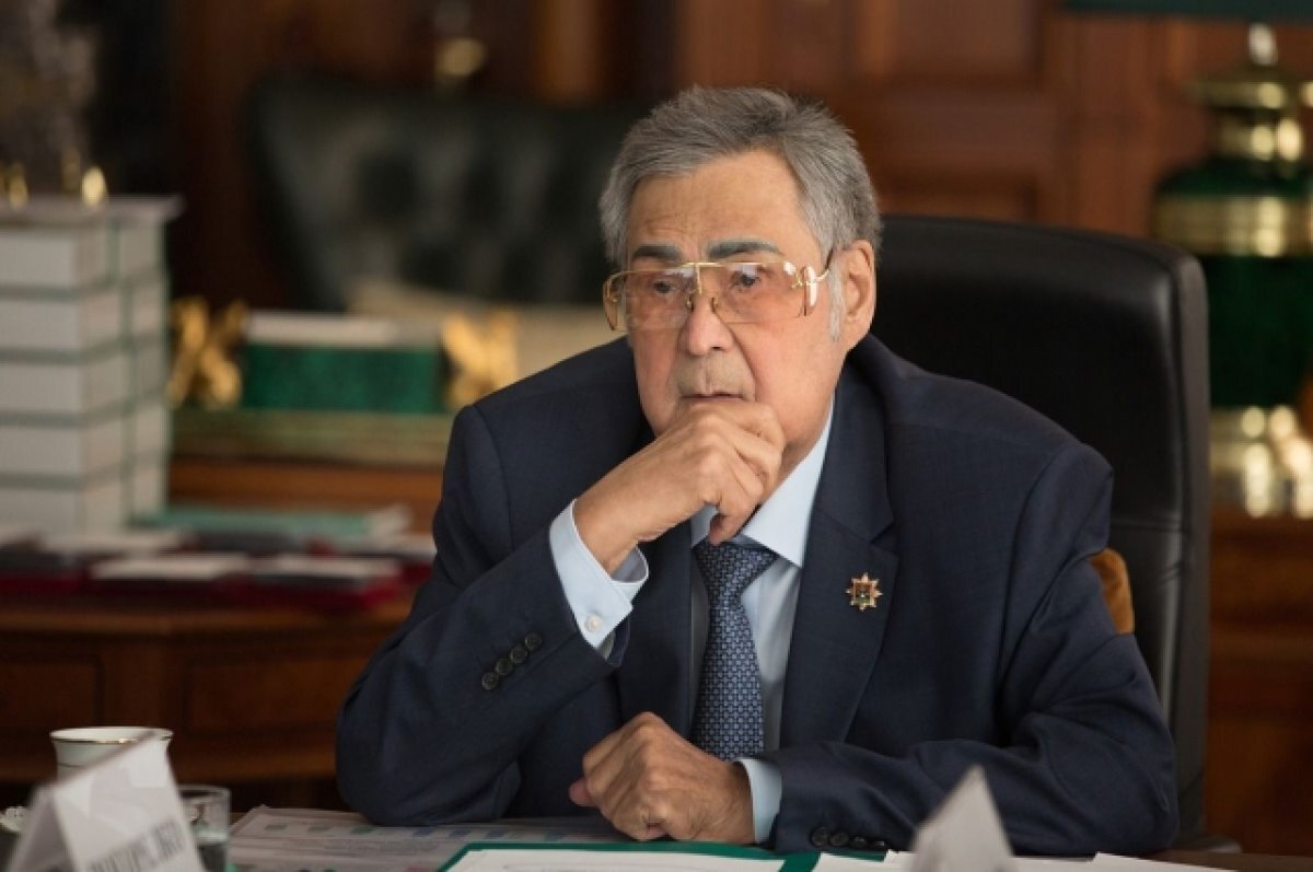    Президент Беларуси Лукашенко направил соболезнование близким Тулеева