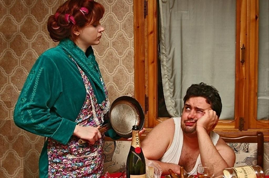 Почему взрослая женщина может удержать мужчину, а молодая нет