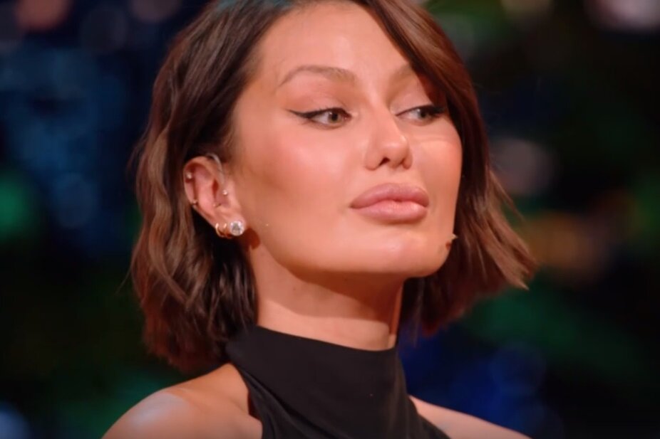    Виктория Боня показала лицо на "Шоу Воли"Кадр из видео