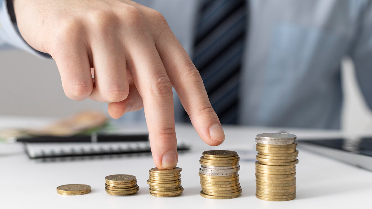 Изображение от <a href="https://ru.freepik.com/free-photo/front-view-graph-made-out-of-coins_11621130.htm#query=%D1%8D%D0%BA%D0%BE%D0%BD%D0%BE%D0%BC%D0%B8%D1%8F%20%D0%BD%D0%B0%20%D0%B7%D0%B0%D1%80%D0%BF%D0%BB%D0%B0%D1%82%D0%B5&position=38&from_view=search&track=ais&uuid=914b7f48-7a03-4172-a71b-80e0b2671549">Freepik</a>