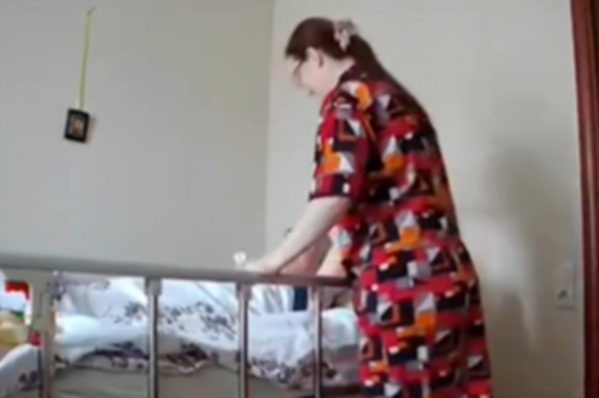    В Твери расследуют уголовное дело по факту насилия сиделки над инвалидом