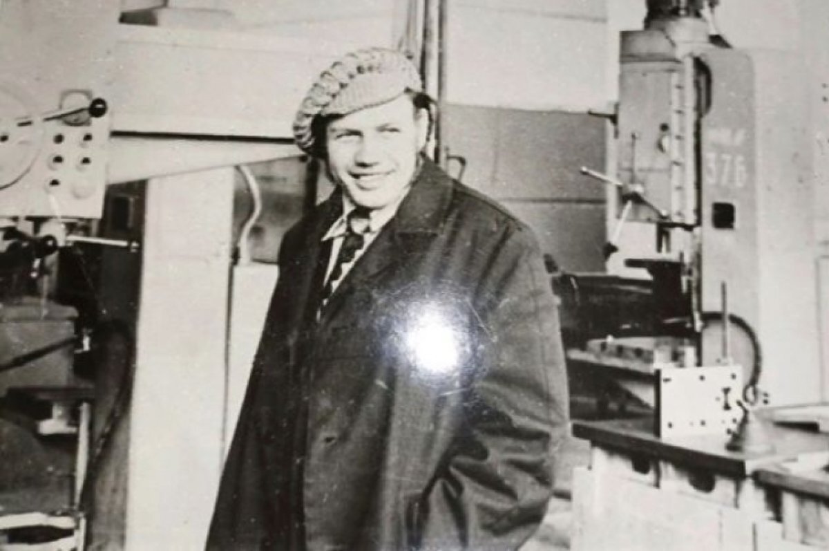    Поэт, инженер, педагог Юрия Малышев.