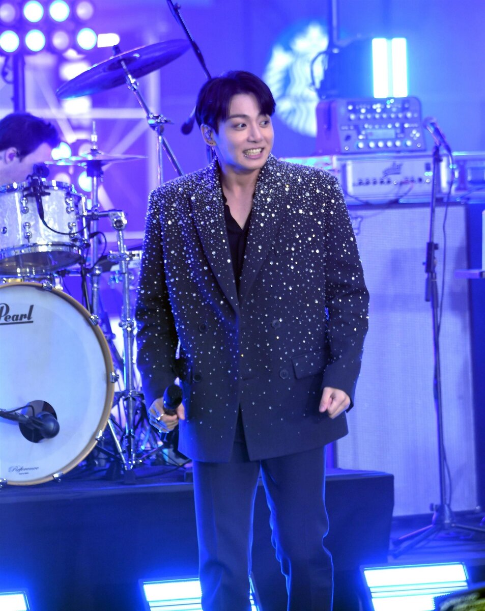    ЧонгукLegion-Media