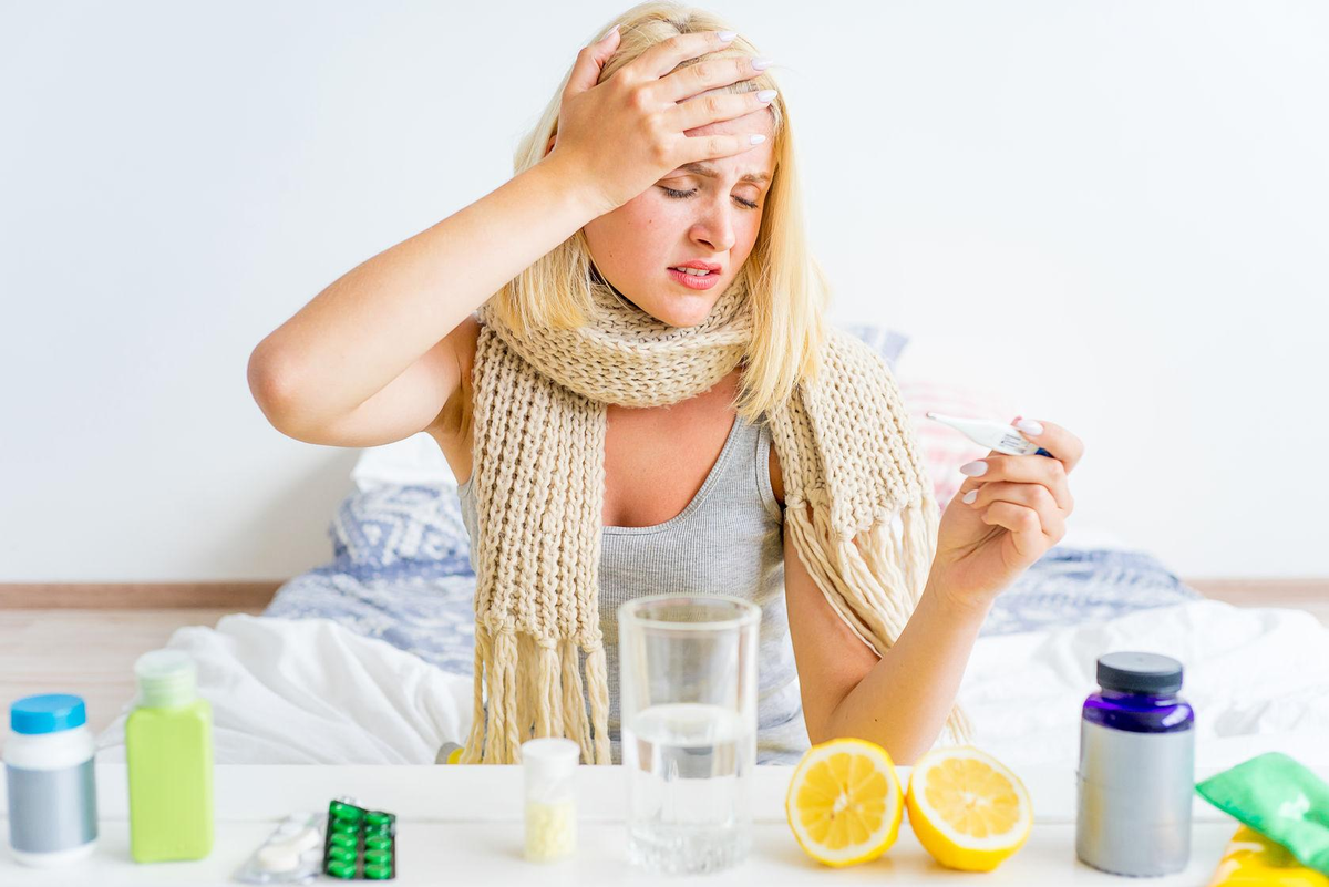 Чтобы реже болеть простудными заболеваниями нужно. Простуда. Простудные заболевания. Простуда и грипп. Ослабленный иммунитет.