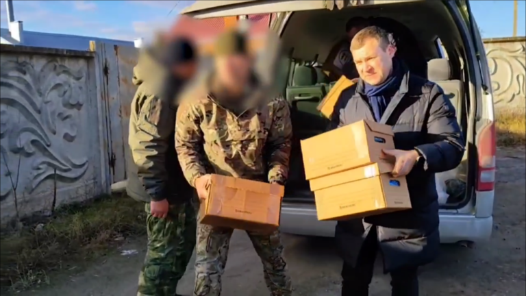    Глава Бузулука Владимир Песков передал бойцам СВО зимнюю гуманитарную помощь Белов Михаил Александрович