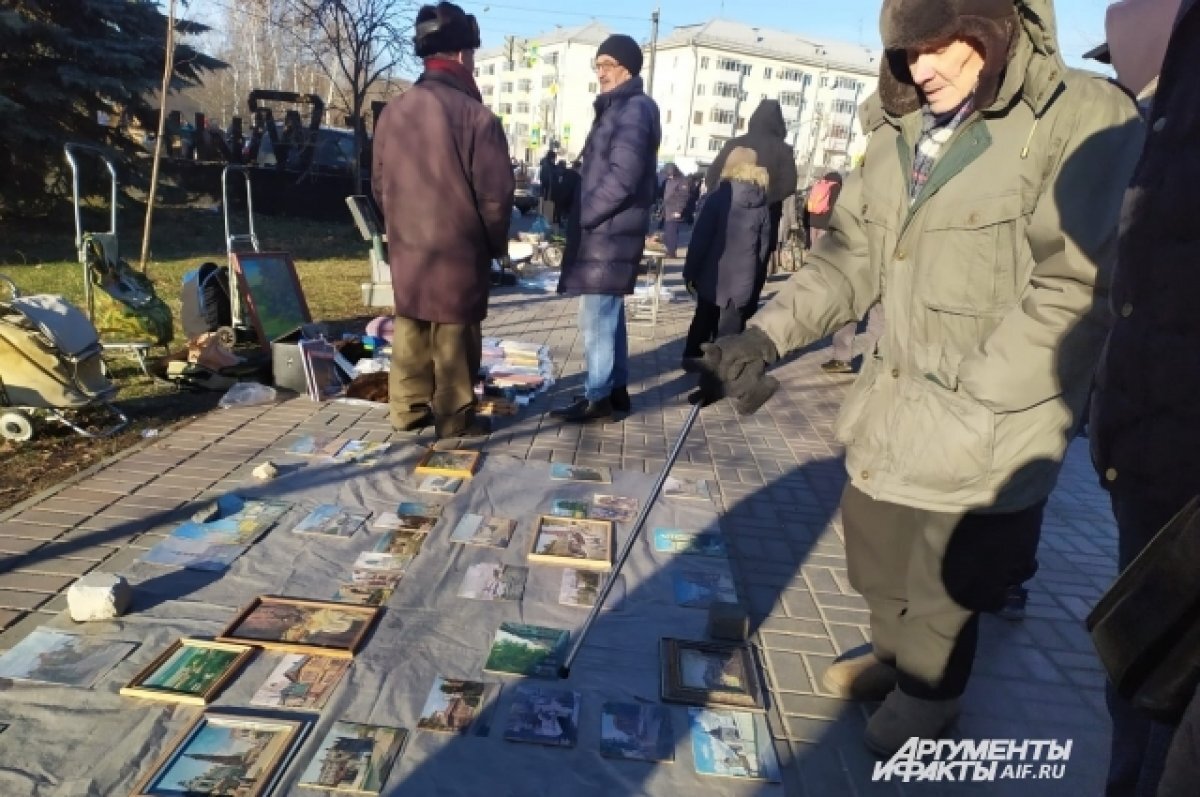    В Новосибирске составили два протокола на торговцев с блошиных рынков