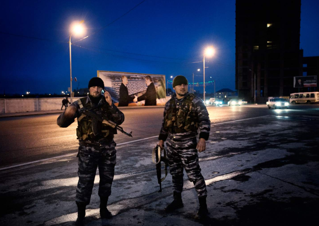 Чеченский спецназ Грозный ОМОН. Чечня Грозный ГБР полиция. Полиция Чечни. Полицейские в Чечне. Омон на улицах