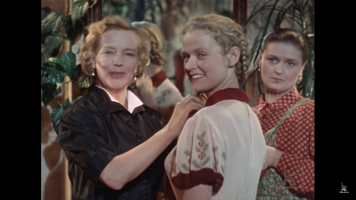 Кадр из фильма "Испытание верности" (1954), источник https://www.youtube.com/watch?v=hKCfrByqVKs&t=328s