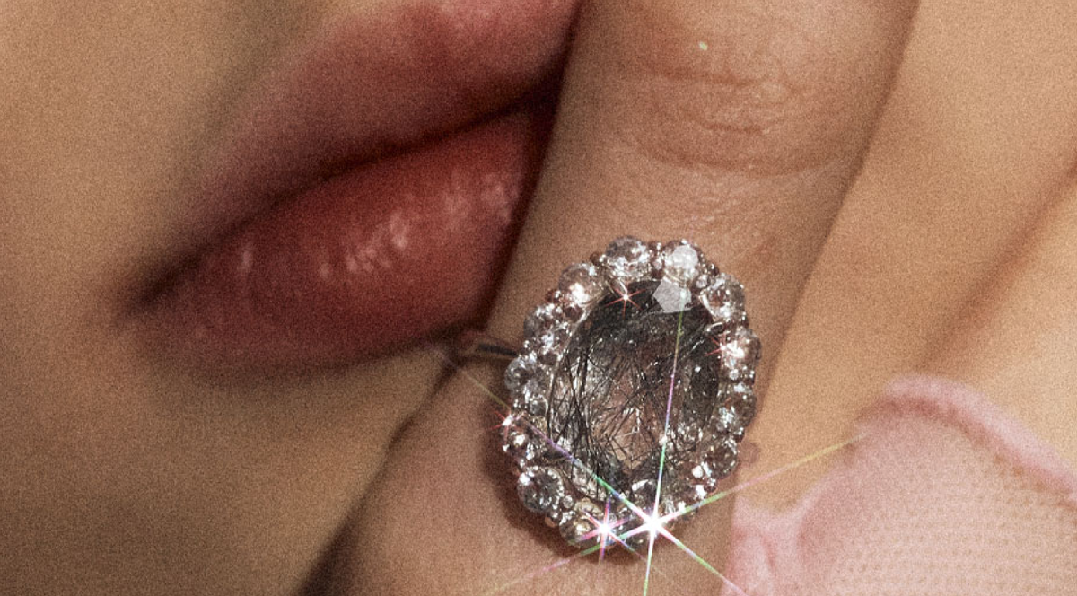 Обложка: Secrets