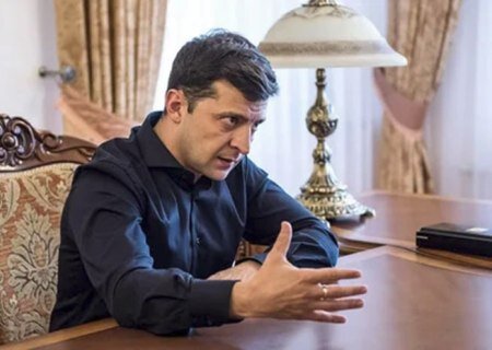    «За деньги — да». Зеленский готов унижаться перед Трампом