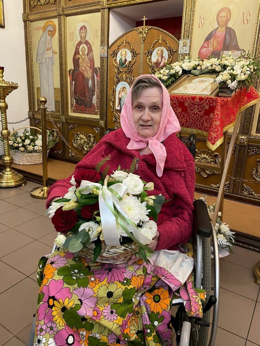 
Нашей подопечной Людмиле Степановне сегодня исполняется 73 года. День рождения в праздник Архангела Михаила. Кстати, совсем недавно Людмила Степановна покрестилась, так что у неё двойной День рождения!

Наш сайт www.sv-elisaveta.ru

#милосердие #святая_Елисавета #обитель_милосердия
#Великая_Княгиня
#Алапаевские_мученики
#Романовы