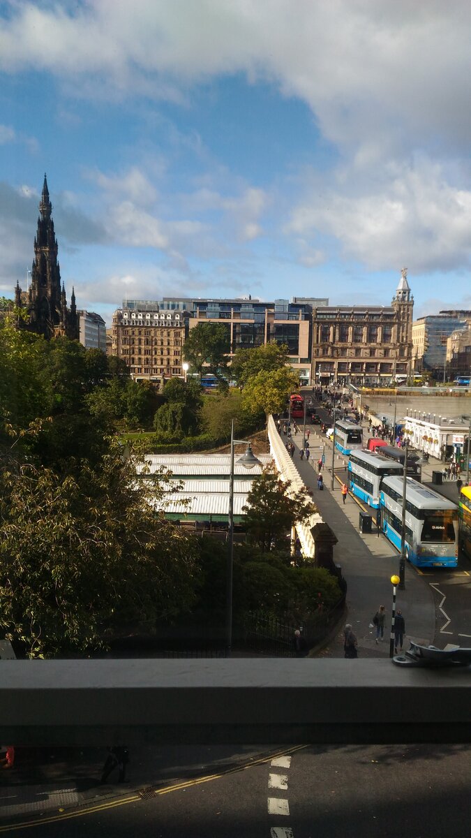 Эдинбург из окна гостиницы