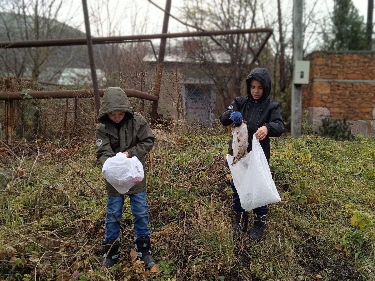 Соревнуются, у кого мусора будет больше