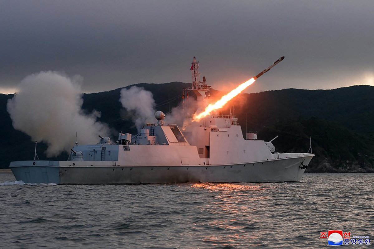    В Японии сообщили о запуске КНДР ракеты с разведывательным спутником