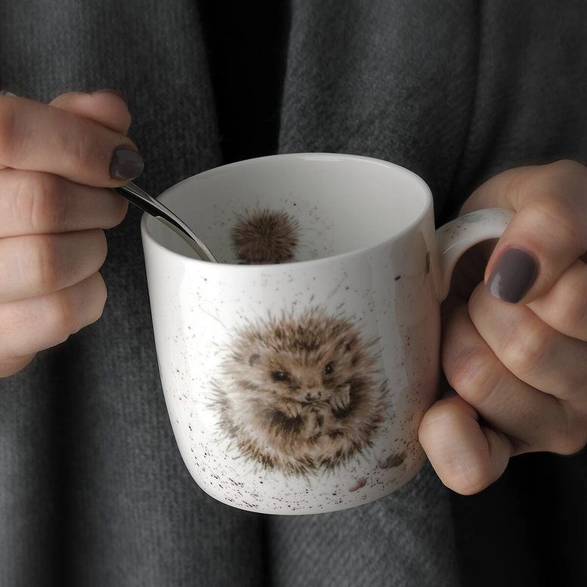 Даже ёжик Wrendale Designs выглядит не таким уж и колючим 