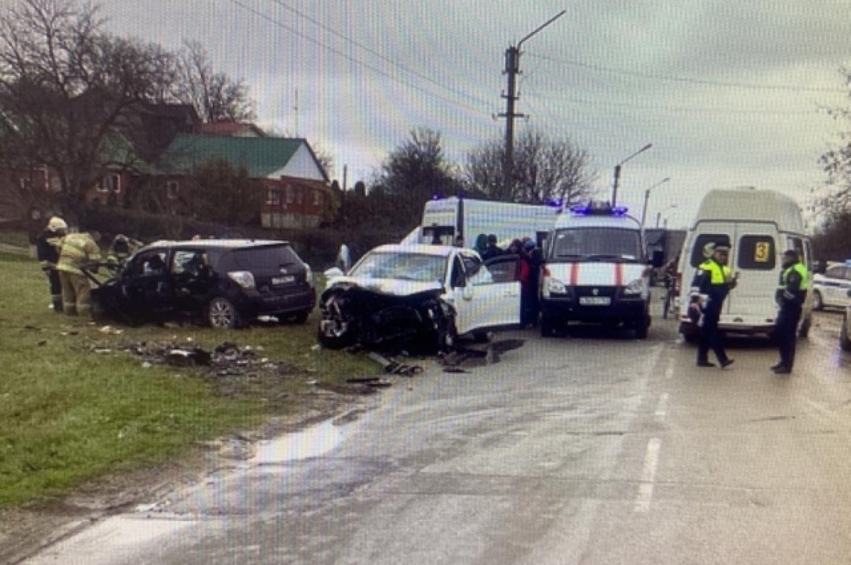   В жестком ДТП в Крымске погиб человек, четверо госпитализированы