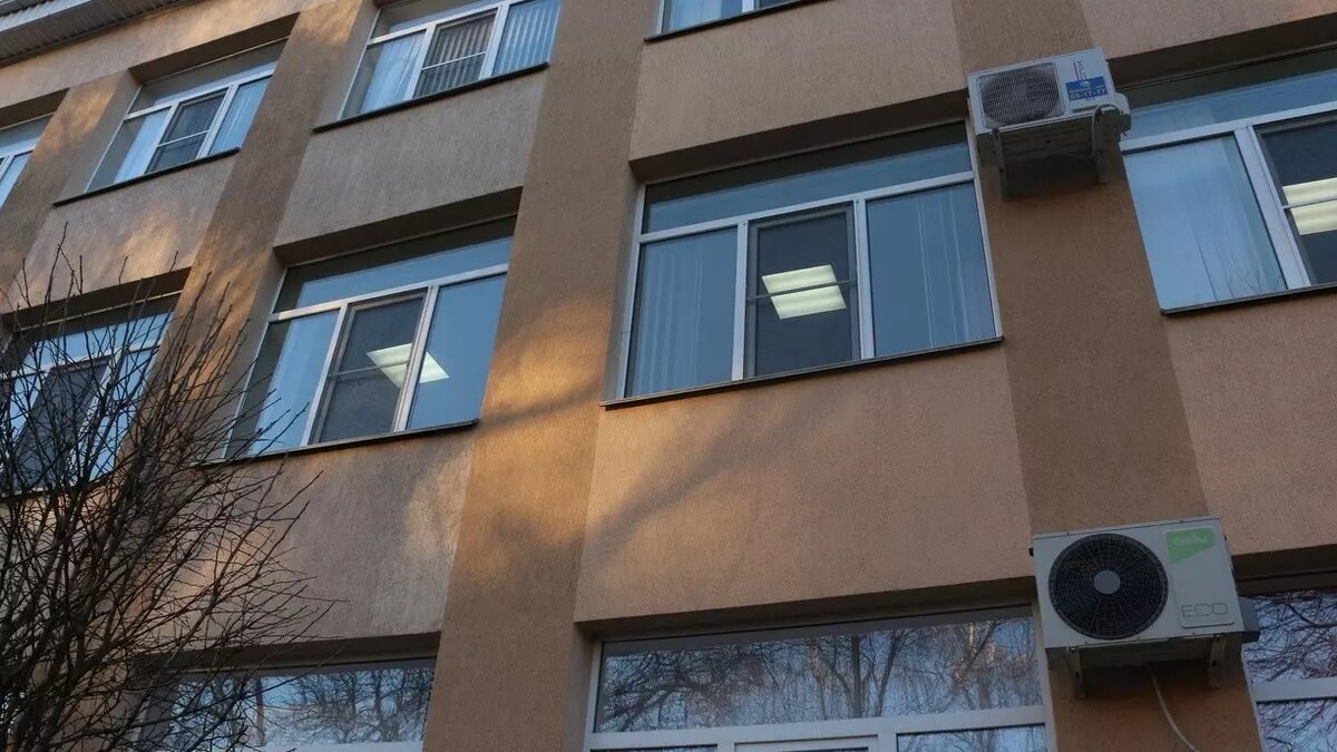     Пресс-служба окружного департамента строительства рассказала о крупнейших образовательных центрах в Сургуте и Ханты-Мансийске, которые появятся в 2024 году. Новые школы так же появятся в Когалыме, Урае и Нягони.