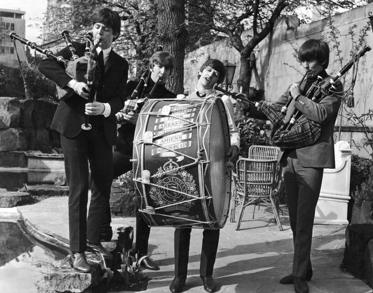 1964. Не на этом барабане Ринго играл на сингле! Из открытых источников