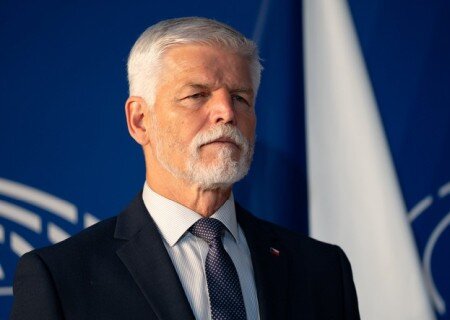    Президент Чехии предрекает Украине непростую зиму