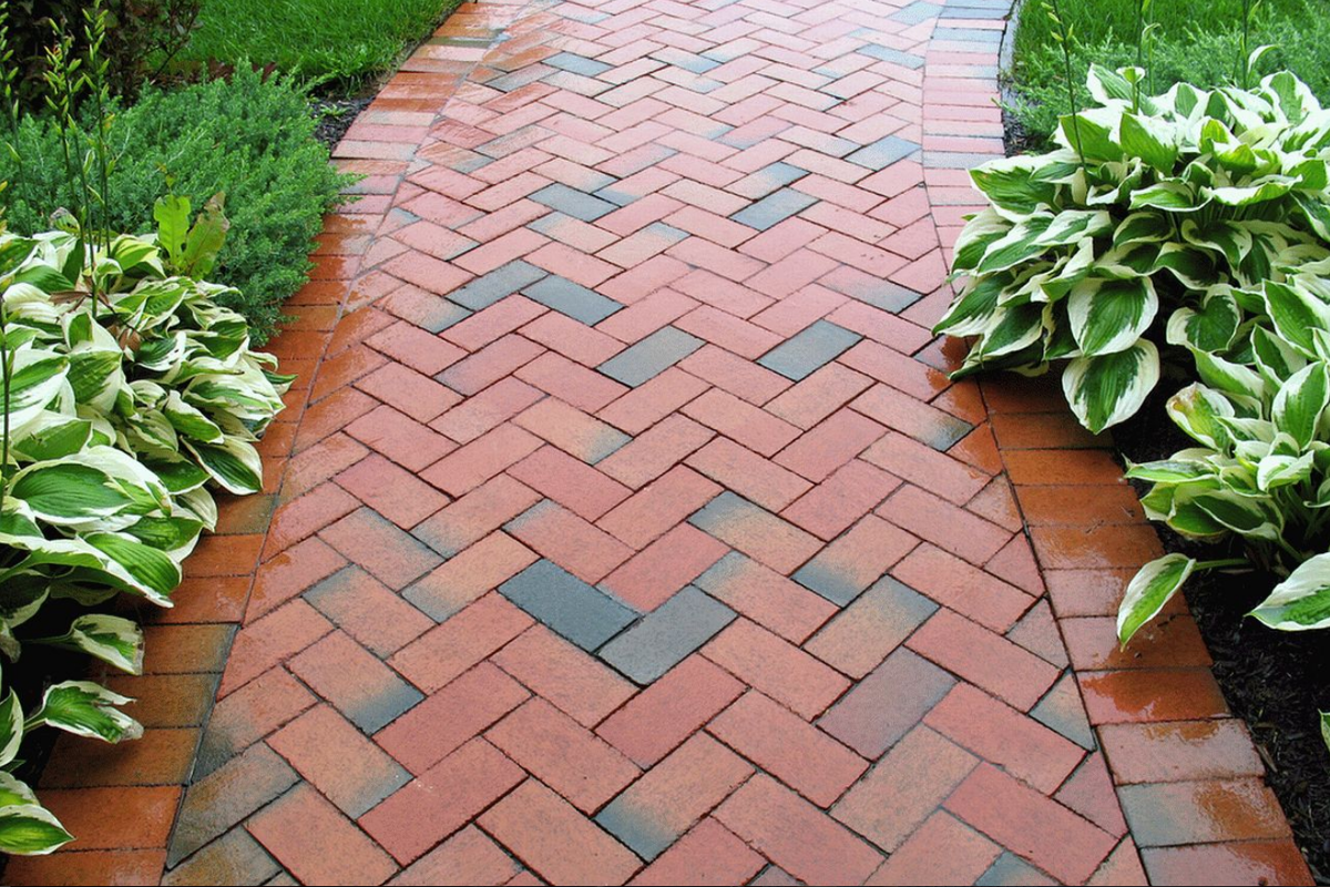 Красивая мощёная территория на участке. Яндекс картинки.