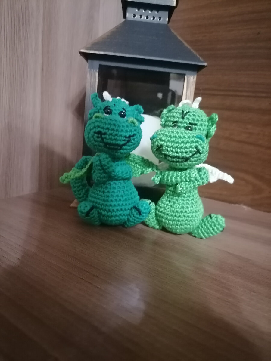 Вот такие вот малыши в цвет года тоже есть)