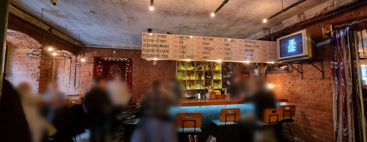 "У Ларисы", первый зал, интерьер