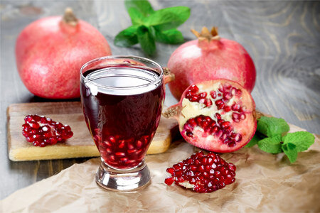 Умеренное потребление гранатового сока для достижения наилучшего эффекта