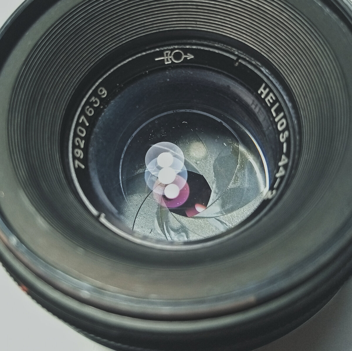 Диофрагма на примере советского объектива Гелиос 44-2