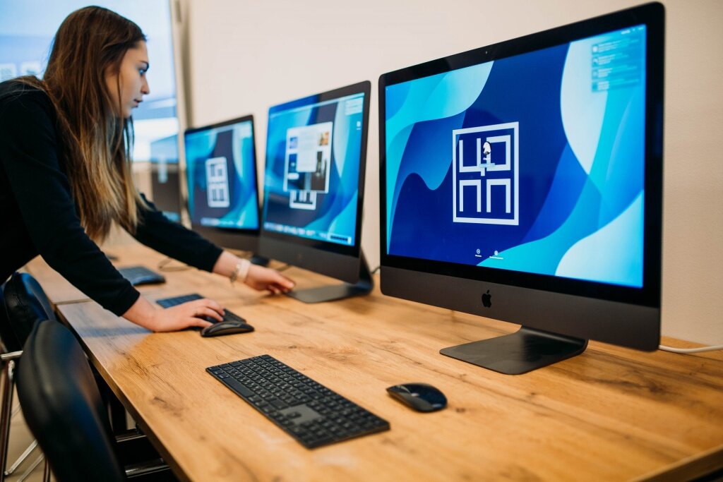 Студентам тверских колледжей помогут устроиться на работу