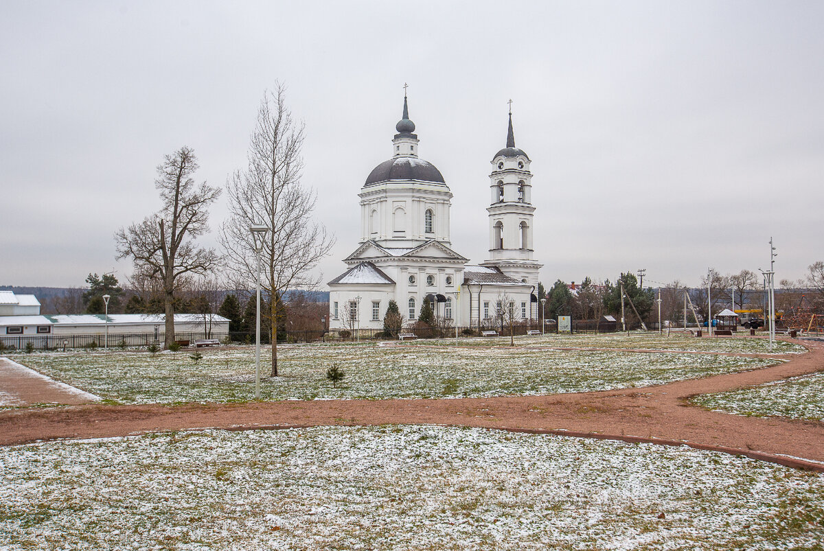 Село кленово. Клёново новая москва. Кленово москва отзывы. Кленовское поселение москва. Зыбино кленовское поселение.