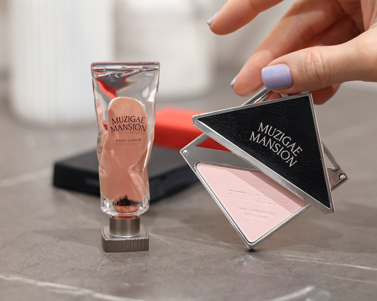 MUZIGAE MANSION жидкая помада Objet Liquid (011 POISE), румяна Fitting Blush (02 KINDA)